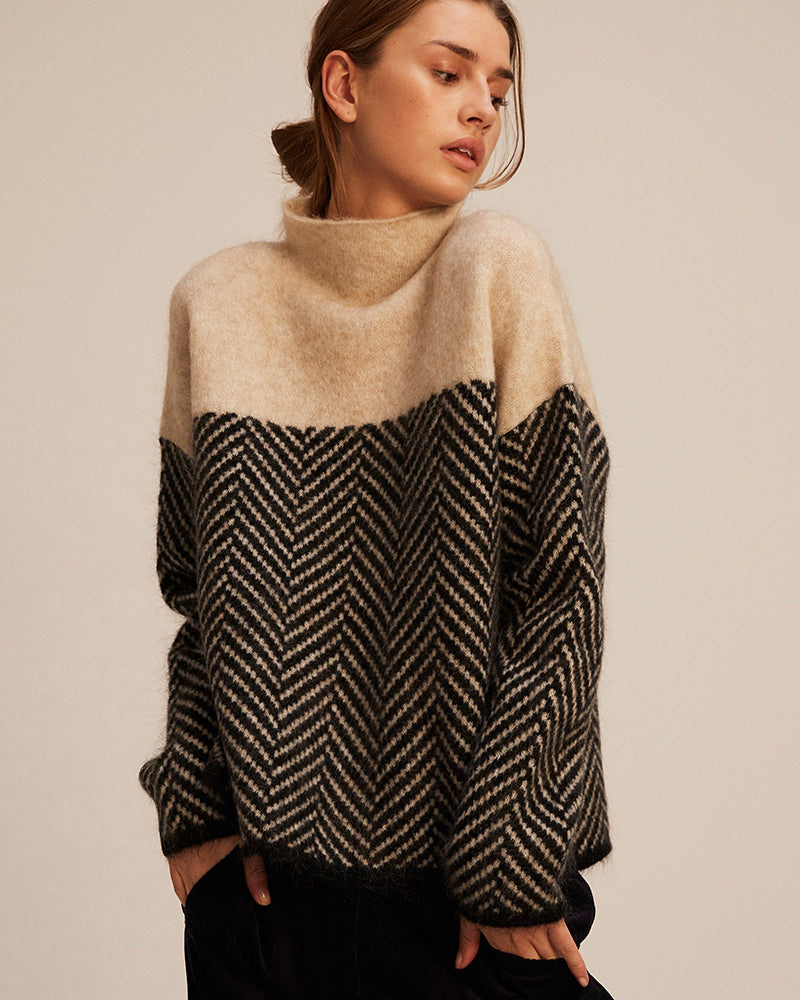 Elandra | Elegant Cotton Turtleneck