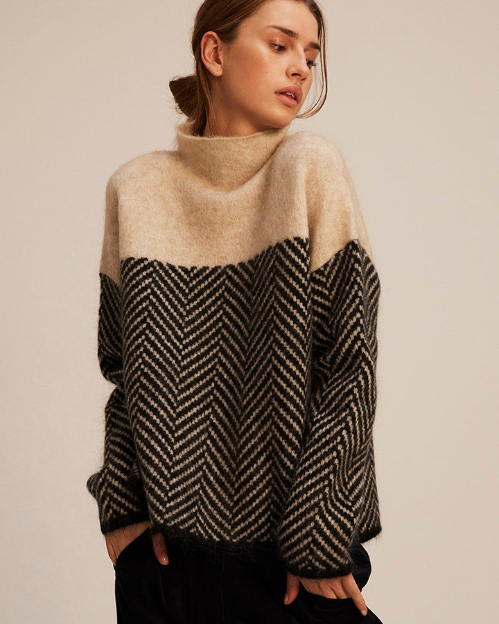 Elandra | Elegant Cotton Turtleneck