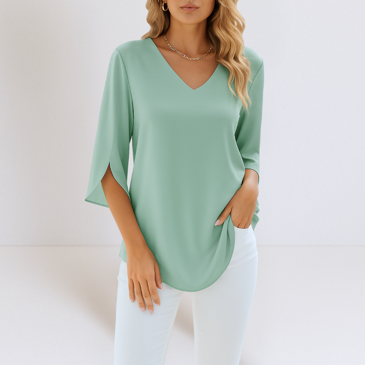 Murphy | Elegant blouse with V-neck and split sleeves