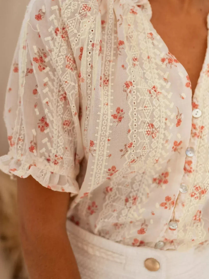 Petra | Airy Blouse with Romantic Floral Pattern